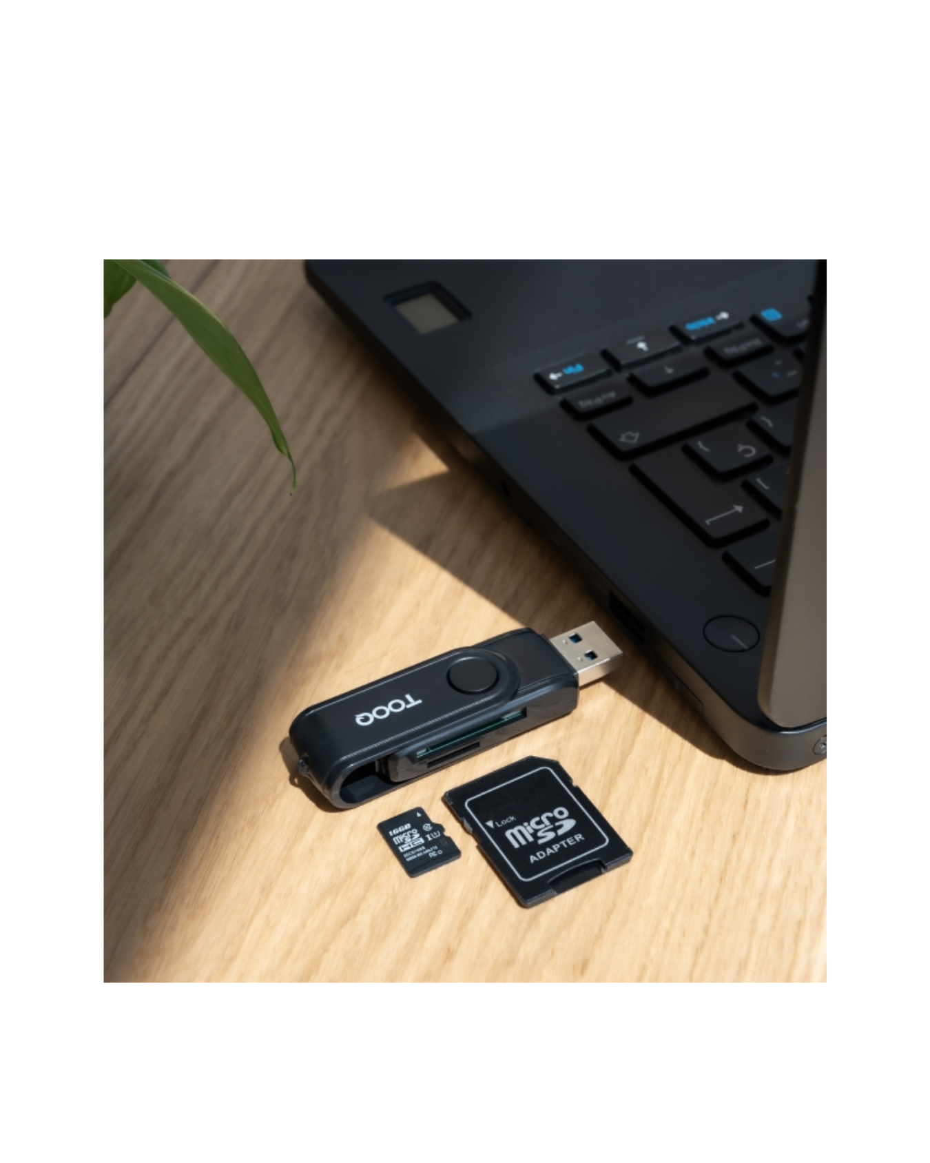 Leitor de Cartões Tooq USB-C e USB-A – SD e MicroSD – Preto